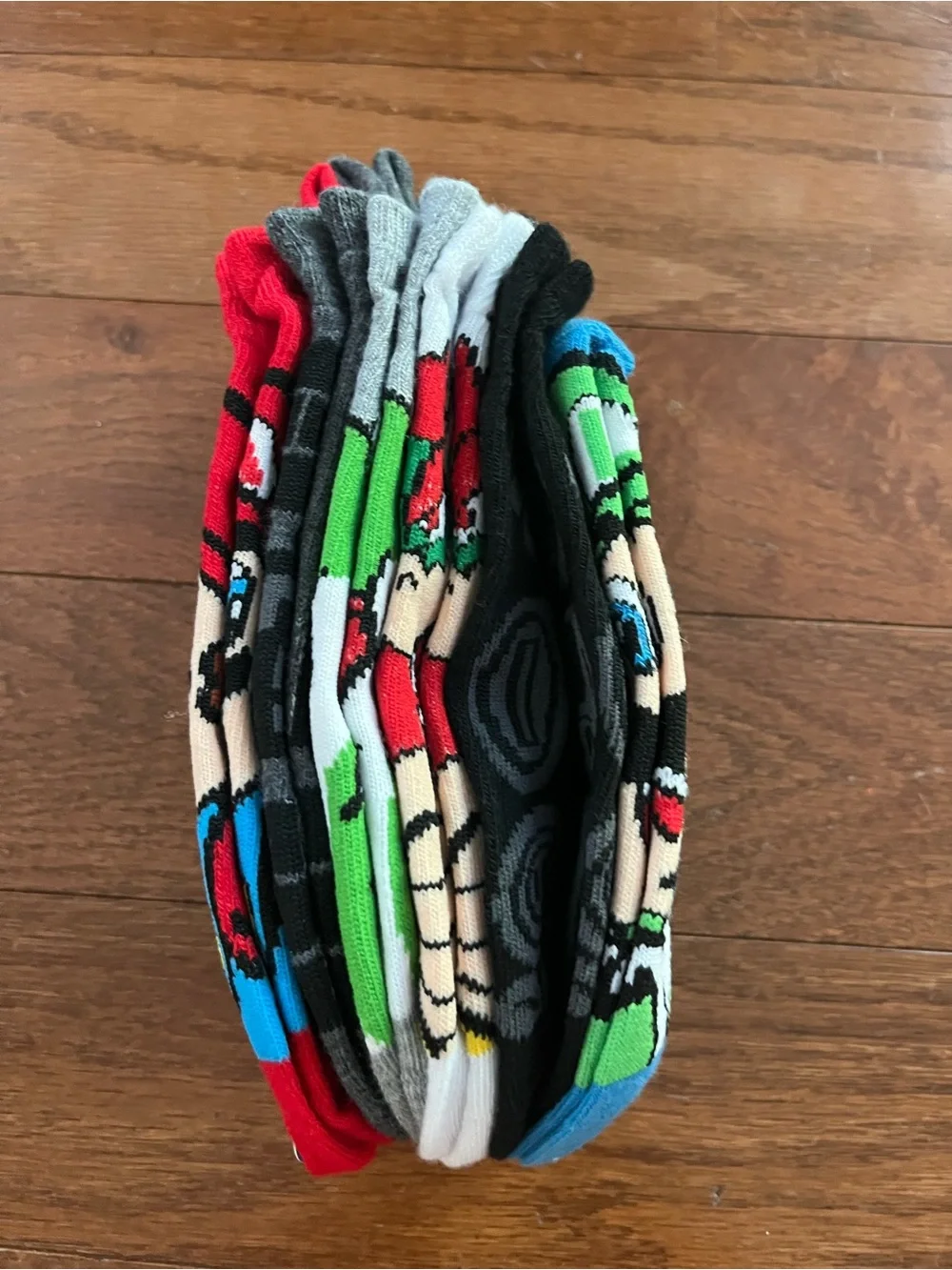 6 Pairs Super Mario No-Show Socks Kids Shoe Size 3-9 NEW